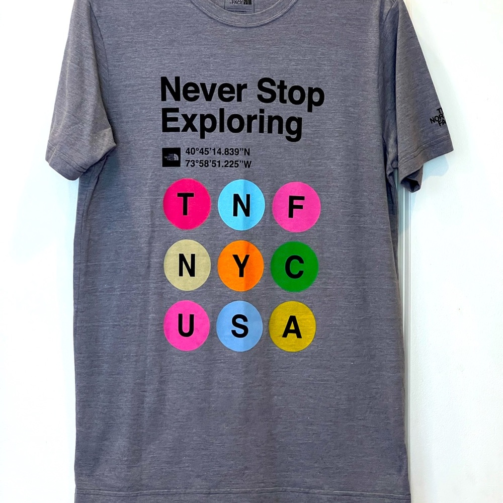 Mens North Face T-Shirt.